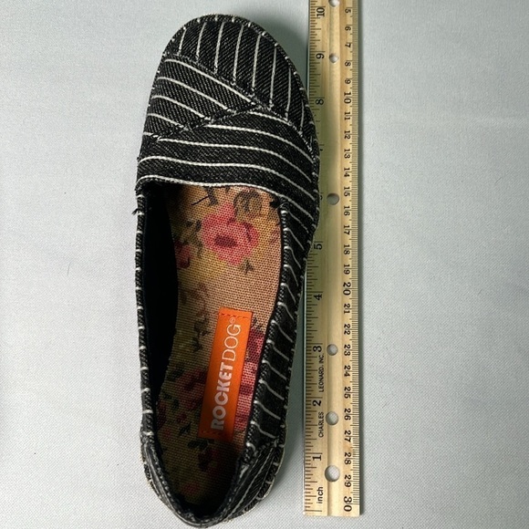 Rocket Dog Black & White Fringe Stripe Afina Aloe Canvas Slip-On Sneakers 6M - Picture 7 of 9